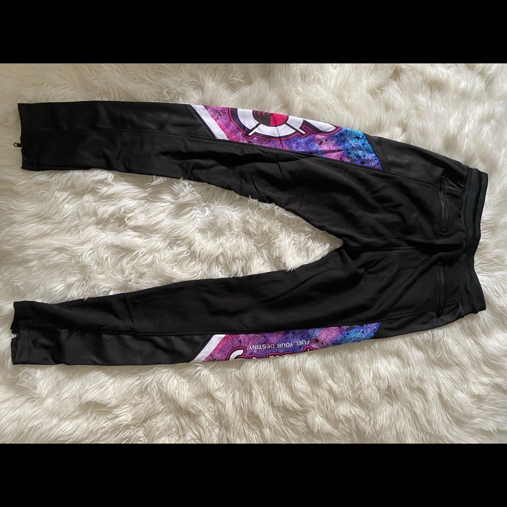 Sweats - Picture 3 of 6